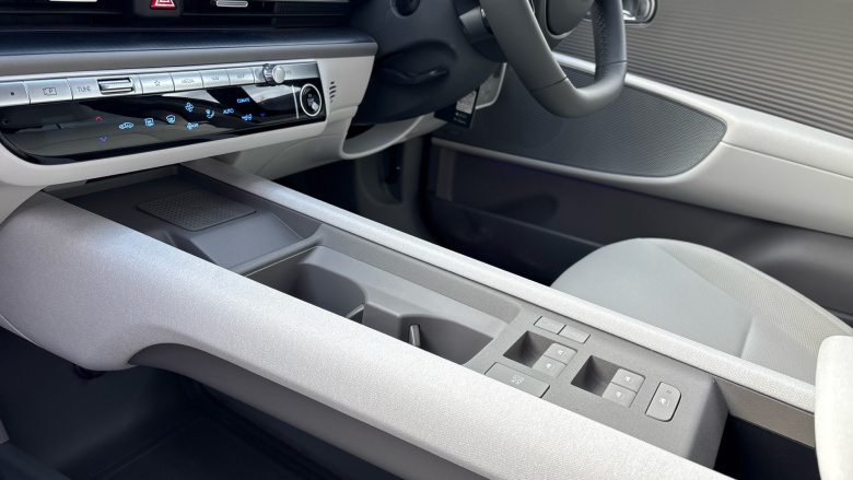 Hyundai IONIQ 6 239kW Ultimate 77kWh 4dr AWD Auto Electric Saloon